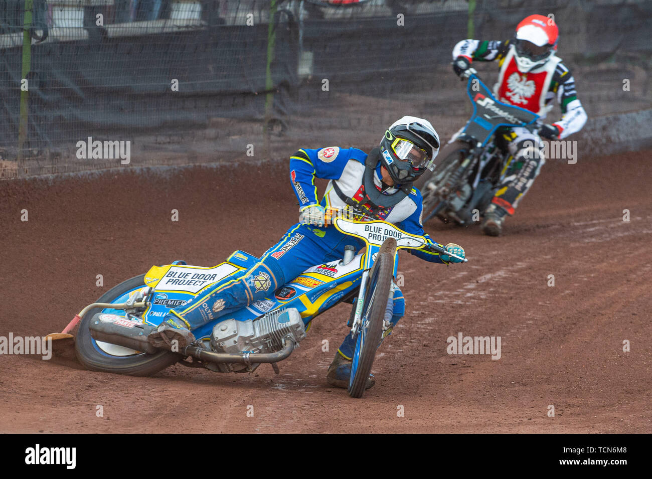 Glasgow, Scotland, UK. 08th June, 2019.  Ondrej Smetana (White) leads Sebastian Niedźwiedź (Red) during the FIM Speedway Grand Prix World Championship - Qualifying Round 1 at the Peugeot Ashfield Stadium, Glasgow on Saturday 8th June 2019. (Credit: Ian Charles | MI News) Credit: MI News & Sport /Alamy Live News Stock Photo