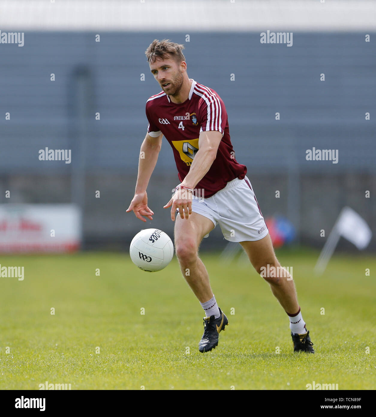 Mullingar, Co Westmeath, Ireland. 9th June 2019. Mullingar, Co Westmeath, Ireland. 9th June 2019, TEG Cusack Park, Mullingar, Co Westmeath, Ireland; GAA All Ireland Senior Football Championship Qualifier, Round 1, Westmeath versus Waterford; Kevin Maguire brings the ball forward for Westmeath Credit: Action Plus Sports Images/Alamy Live News Stock Photo