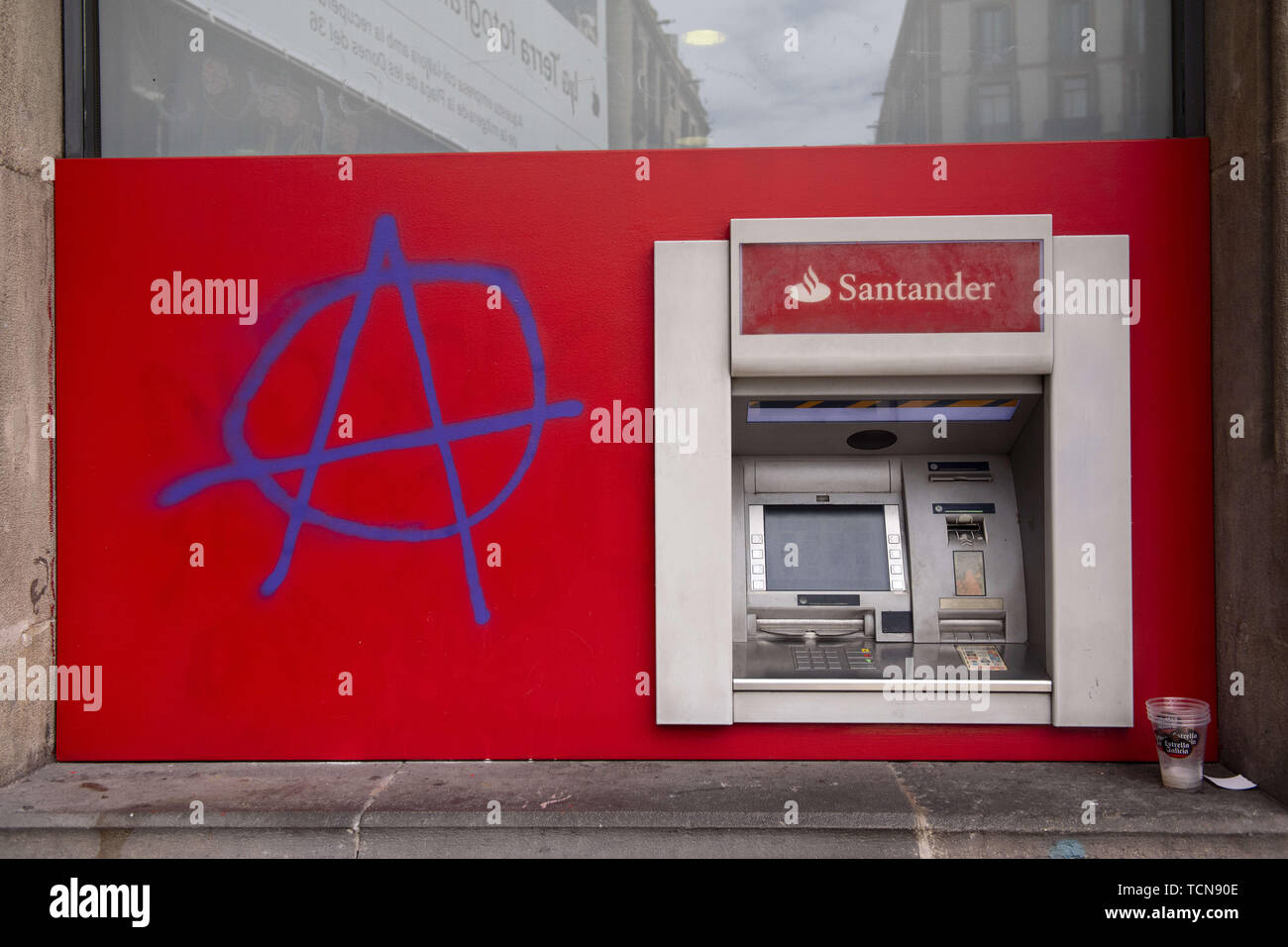 Nearest santander cash machine