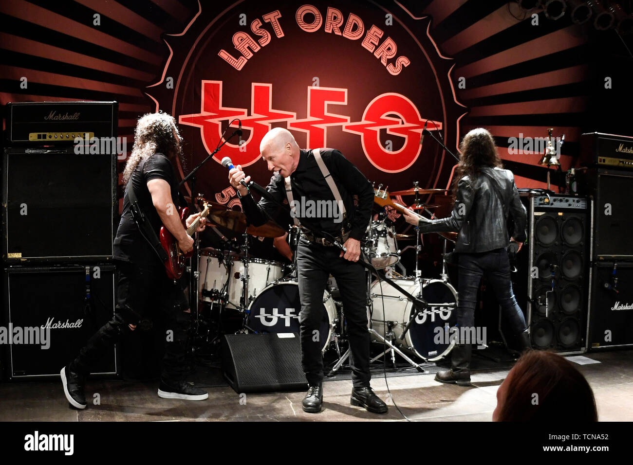 Hanover Deutschland 07th June 19 Vinnie Moore Phil Mogg And Rob De Luca From Ufo Live At A Kinzert Last Orders 50th Anniversary Tour At The Music Center Hanover 07 06 19 Hanover Deutschland 07th June 19 Vinnie Moore Phil Mogg And Rob De Luca From Ufo Live At A Kinzert Last Orders 50th Anniversary Tour At The Music Center Hanover 07 06 19