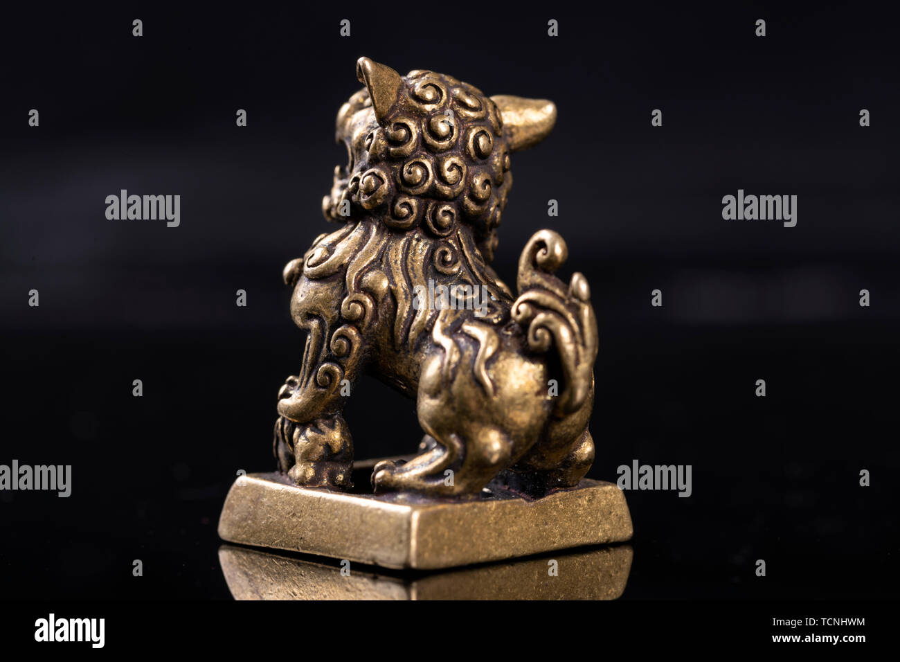 Bronze tradition hi-res stock photography and images - Alamy