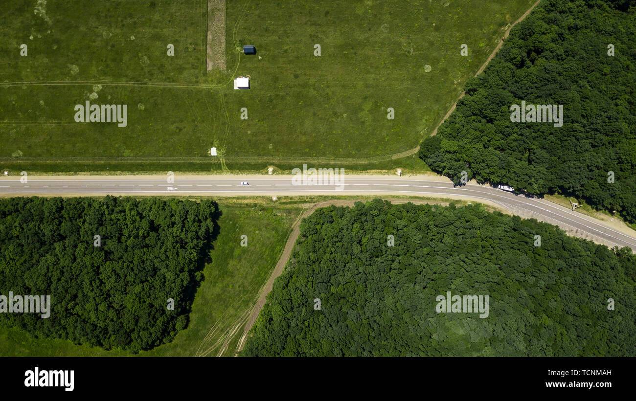 Aerial top down green forest hi-res stock photography and images - Alamy