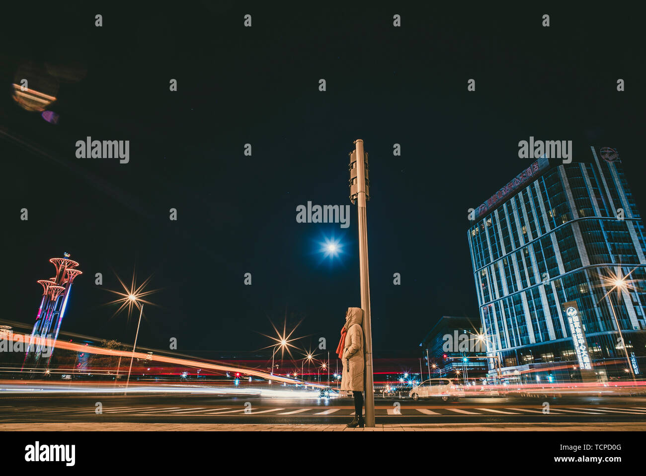The city waits Stock Photo - Alamy