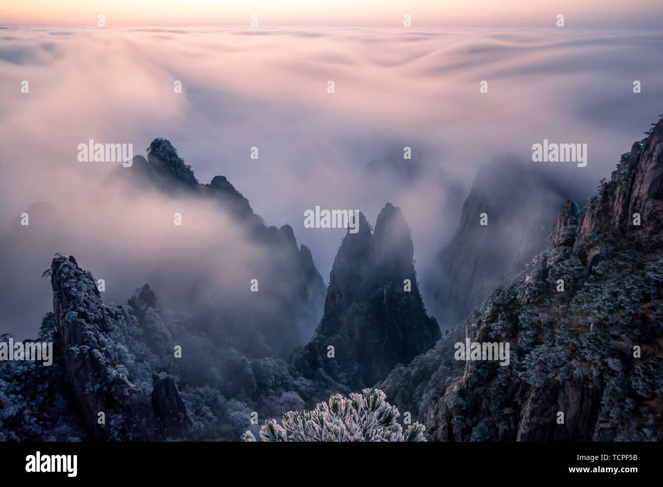 Huangshan Yunhai Travel Stock Photo Alamy