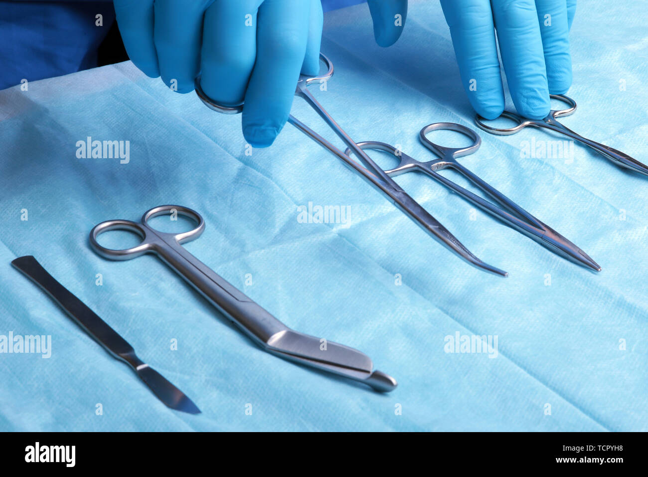 Эндоваскулярная хирургия инструменты