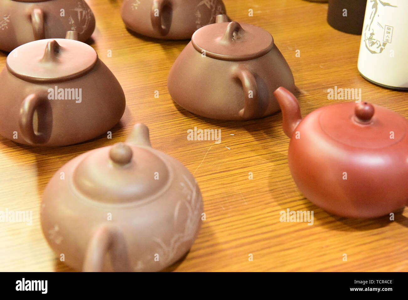 purple clay pot Stock Photo Alamy