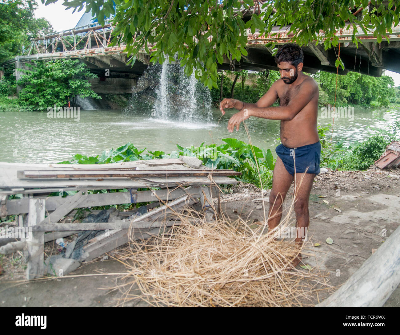 Documentary on earthen tea glass making process with potter family
