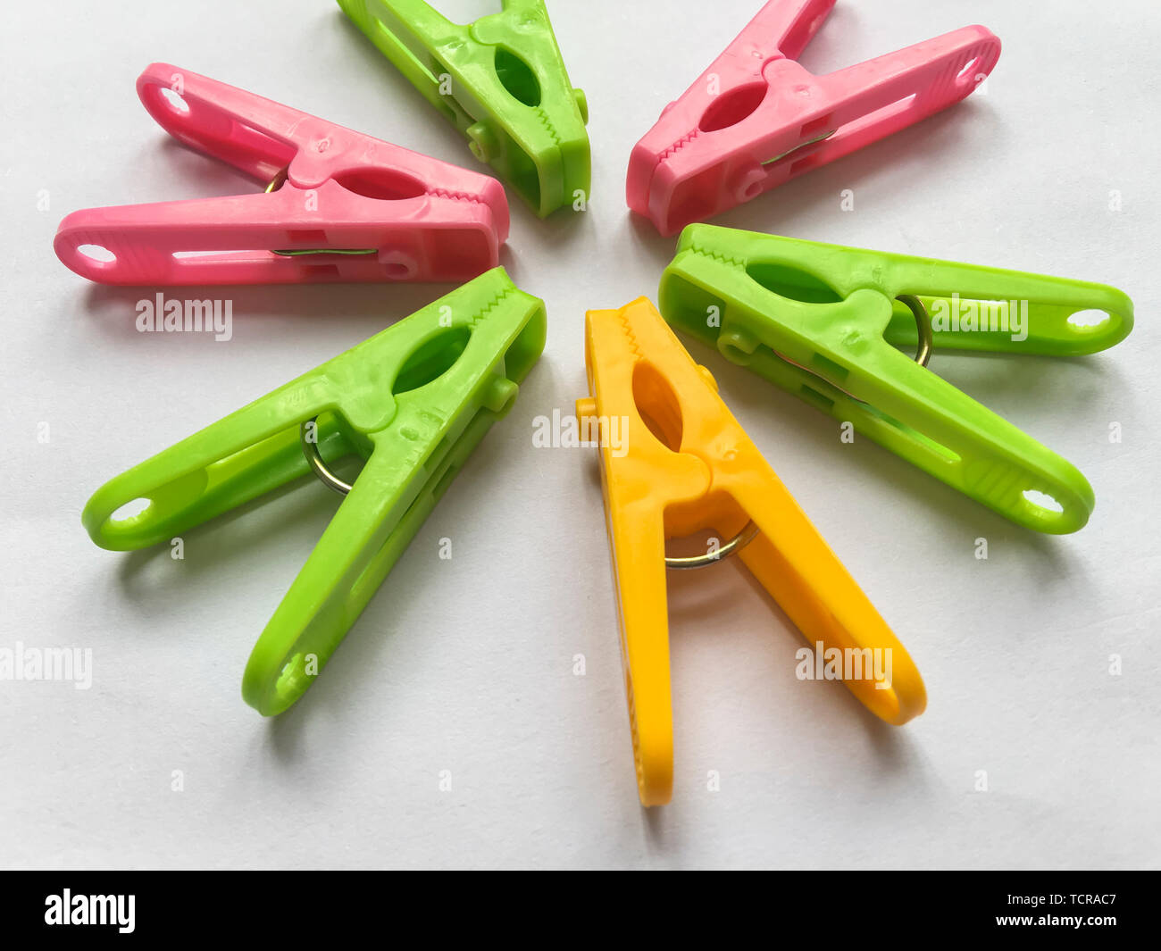 Clothespin Office Paper Files Clips Food Storage Bag Plastic Sealer Clamp CP