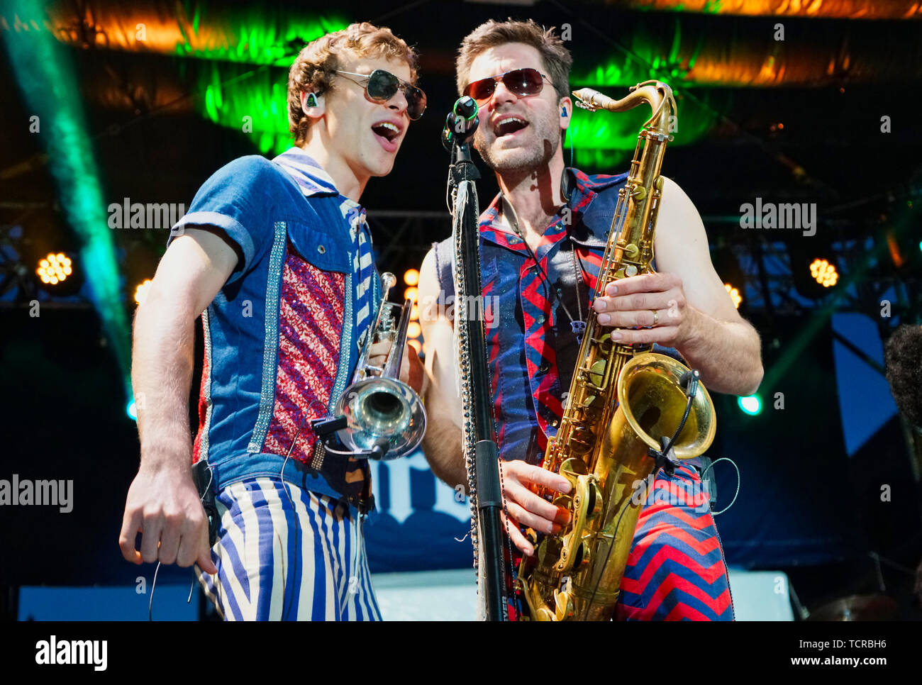 Disco Band High Resolution Stock Photography And Images Alamy Disco Band High Resolution Stock Photography And Images Alamy