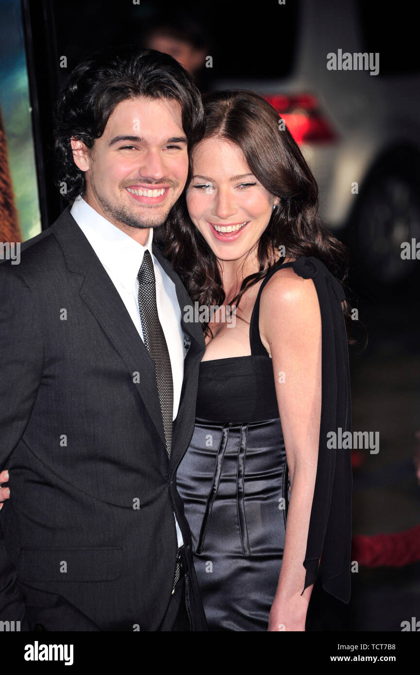 LOS ANGELES, CA. March 05, 2008: Steven Strait & wife Lynn Collins at the premiere of his new movie "10,000 BC" at the Grauman's Chinese Theatre, Hollywood. © 2008 Paul Smith / Featureflash Stock Photo