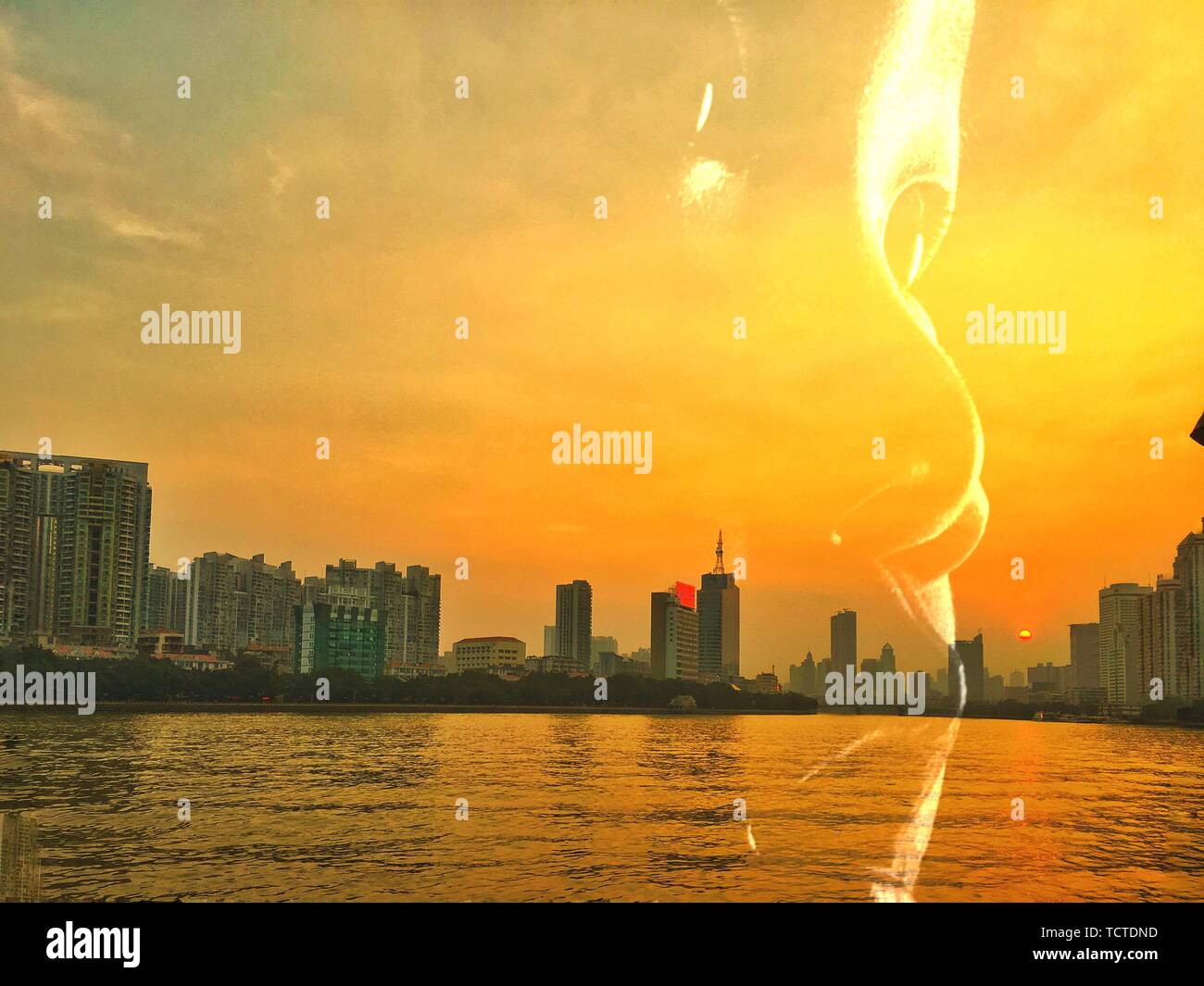 Double skyscrapers hi-res stock photography and images - Alamy