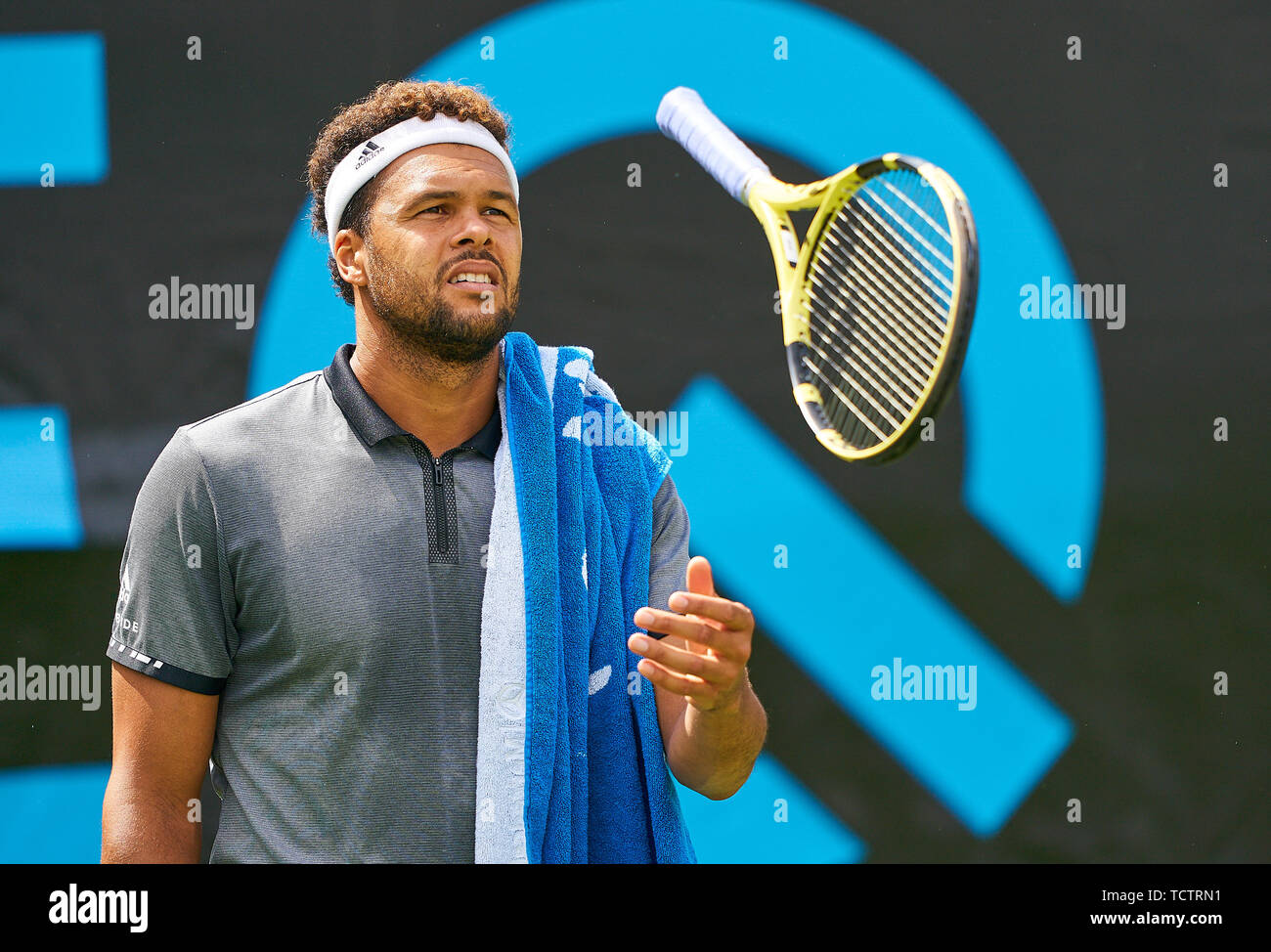 Jo wilfried tsonga forehand hi-res stock photography and images - Page 2 -  Alamy