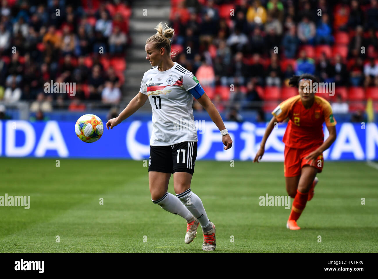Alexandra Popp (11) with the Ball in the Midfield, 08.06.2019, Rennes (France), Football, FIFA Women's World Cup 2019, Germany - China, FIFA REGULATIONS PROHIBIT ANY USE OF PHOTOGRAPHS AS IMAGE SEQUENCES AND / OR QUASI VIDEO. | usage worldwide Stock Photo