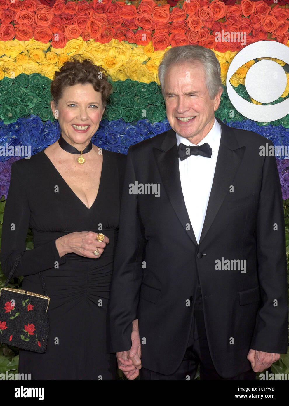 NEW YORK, NEW YORK - JUNE 09: Warren Beatty, Annette Bening attend the 73rd Annual Tony Awards at Radio City Music Hall on June 09, 2019 in New York City. Photo: Jeremy Smith/imageSPACE/MediaPunch Stock Photo