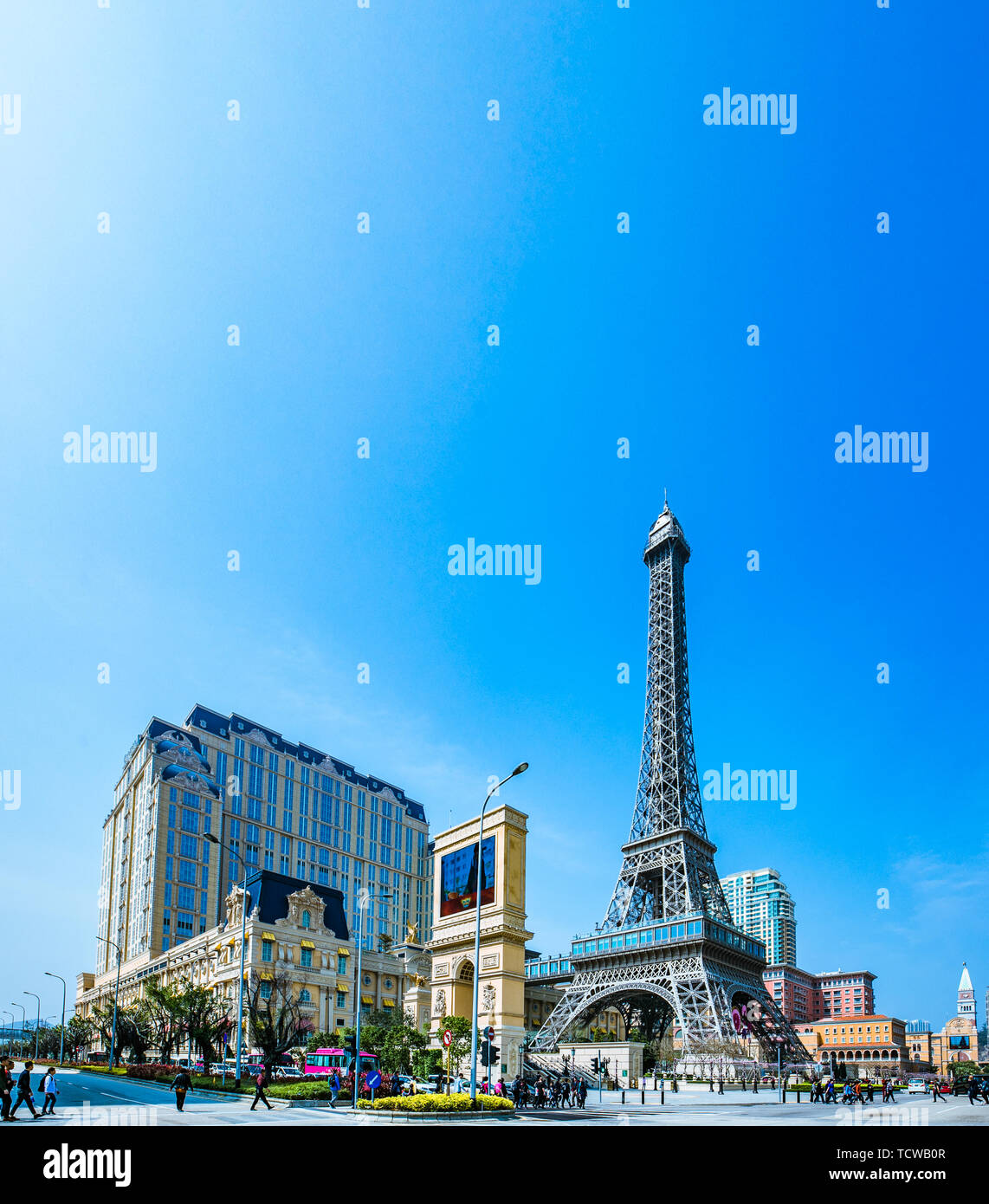 Sunset at Zhuhai Grand Theatre Stock Photo Alamy