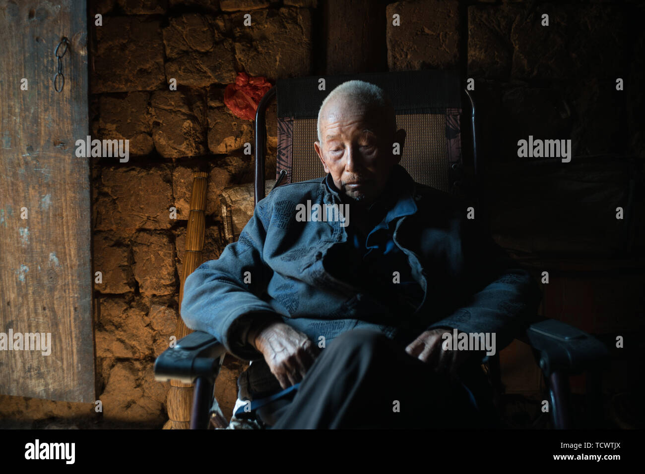 90 year old man hi-res stock photography and images - Alamy