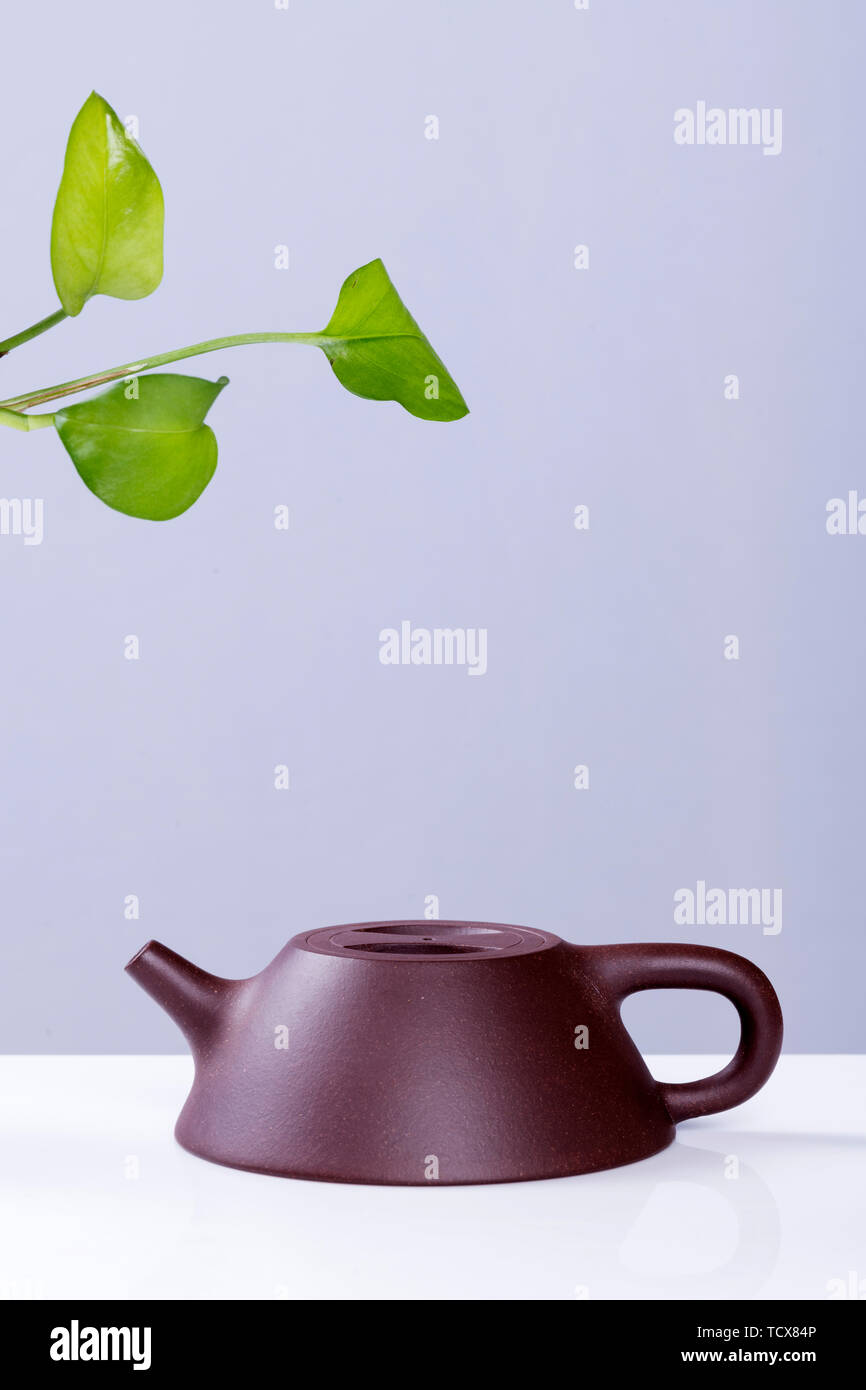 purple clay pot Stock Photo Alamy