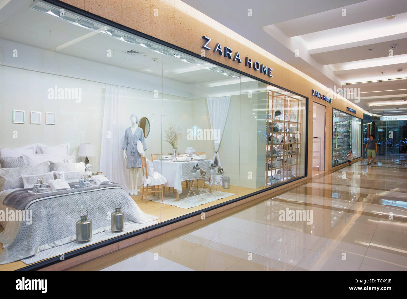 Luxurious Malls High Resolution Stock Photography and Images - Alamy