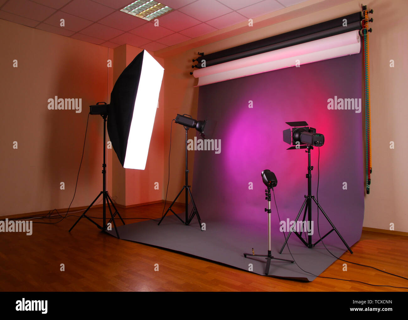 photo studio with lighting equipment Stock Photo - Alamy