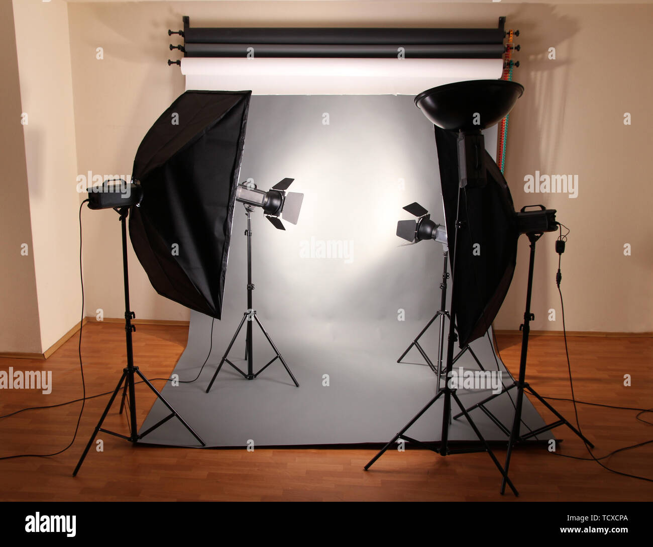 photo studio with lighting equipment Stock Photo - Alamy