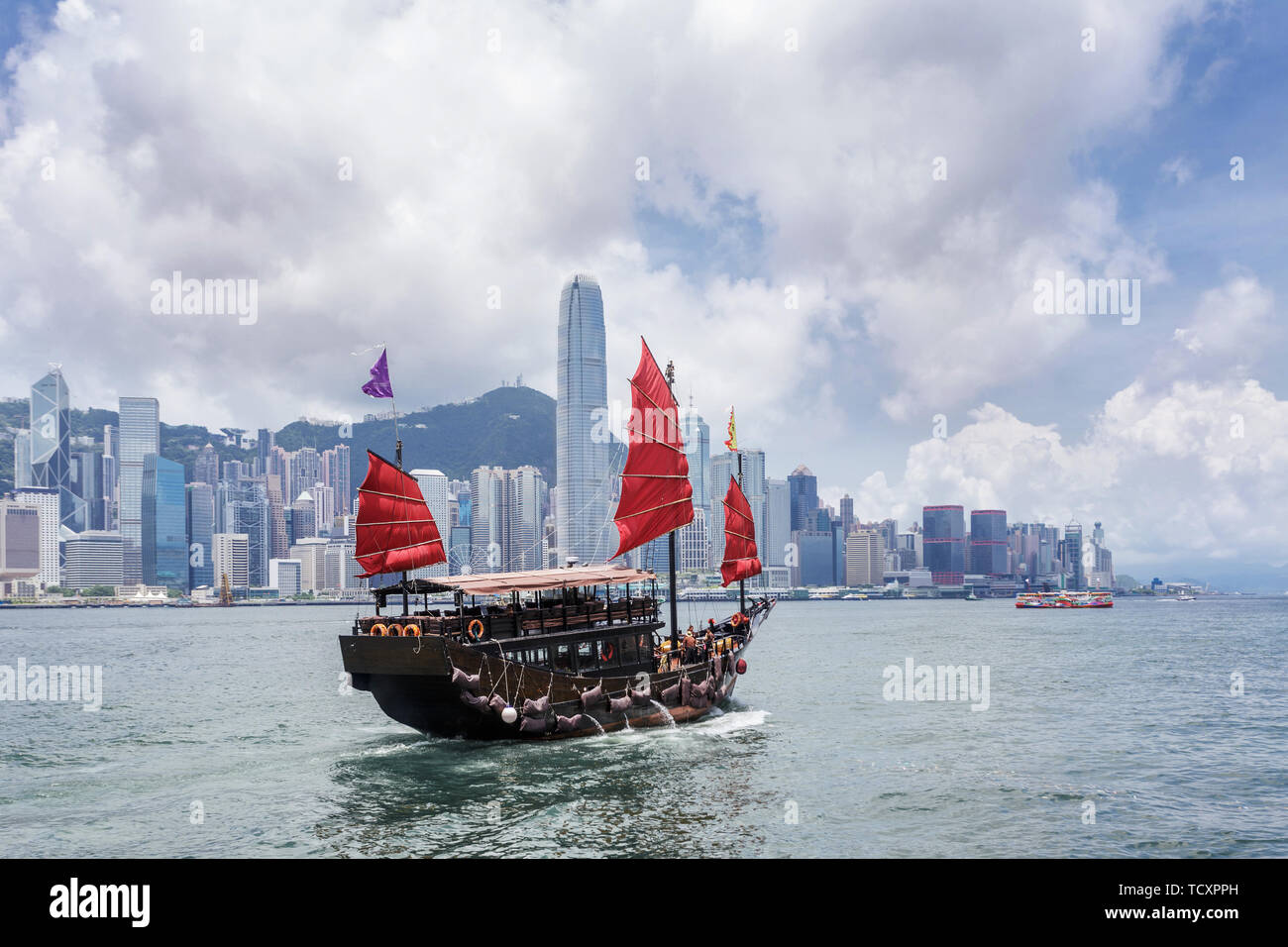 Chinese fishing ship ships boat hi-res stock photography and images - Alamy