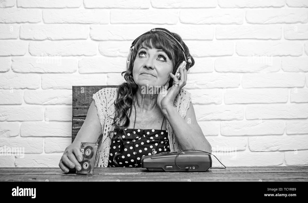 Spy and operator. Old school music player, radio. Old woman with