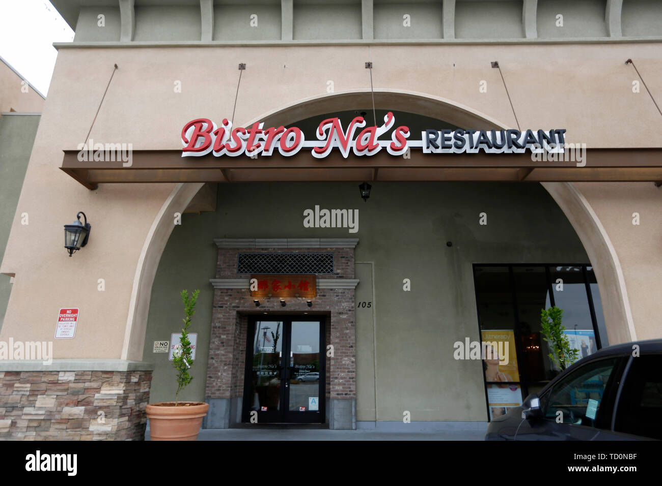 Los Angeles, USA. 7th June, 2019. Photo taken on June 7, 2019 shows the exterior view of Bistro Na's in Temple City, Los Angeles, the United States. Bistro Na's in Los Angeles made headlines this week with the announcement that it had been awarded a coveted Michelin Star by the famed Michelin Restaurant Guide. This special ranking broke Michelin's 10-year absence from Los Angeles, and made Bistro Na's the only Chinese restaurant in Southern California to be so honored. Credit: Li Ying/Xinhua/Alamy Live News Stock Photo