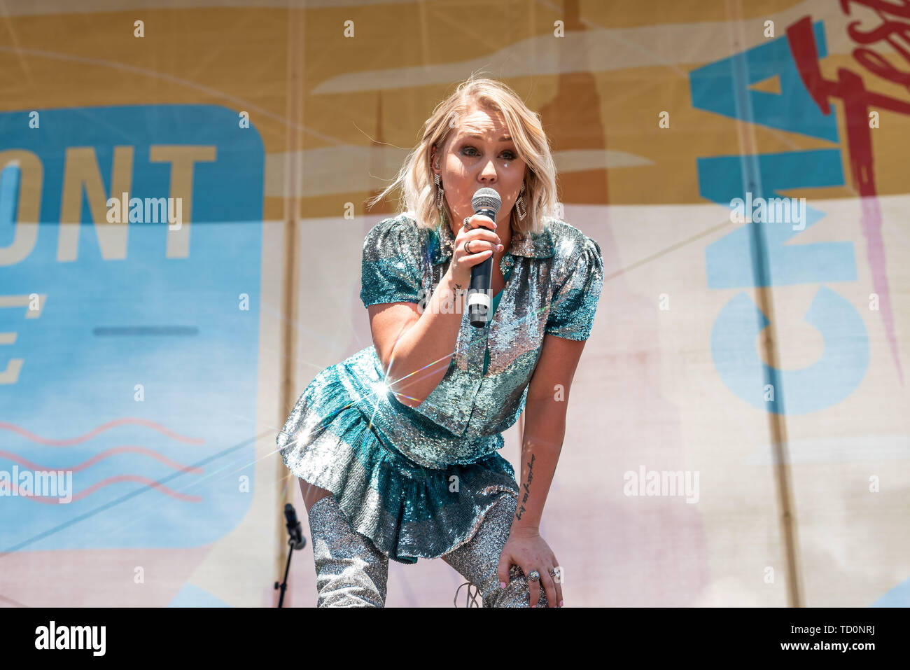 NASHVILLE, TENNESSEE - JUNE 09: RaeLynn performs on stage for day 4 of the 2019 CMA Music Festival on June 09, 2019 in Nashville, Tennessee. Photo: Andrew Wendowski for imageSPACE/MediaPunch Stock Photo