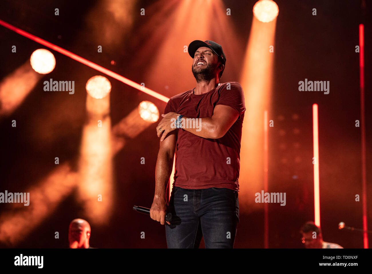 NASHVILLE, TENNESSEE - JUNE 09: Luke Bryan performs on stage for day 4 of the 2019 CMA Music Festival on June 09, 2019 in Nashville, Tennessee. Photo: Andrew Wendowski for imageSPACE/MediaPunch Stock Photo