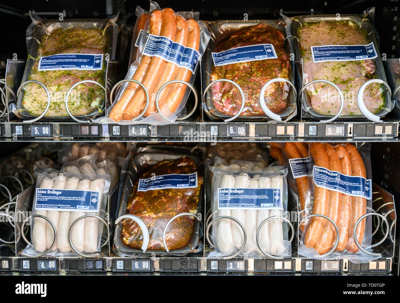 Using vending machines hires stock photography and images Alamy