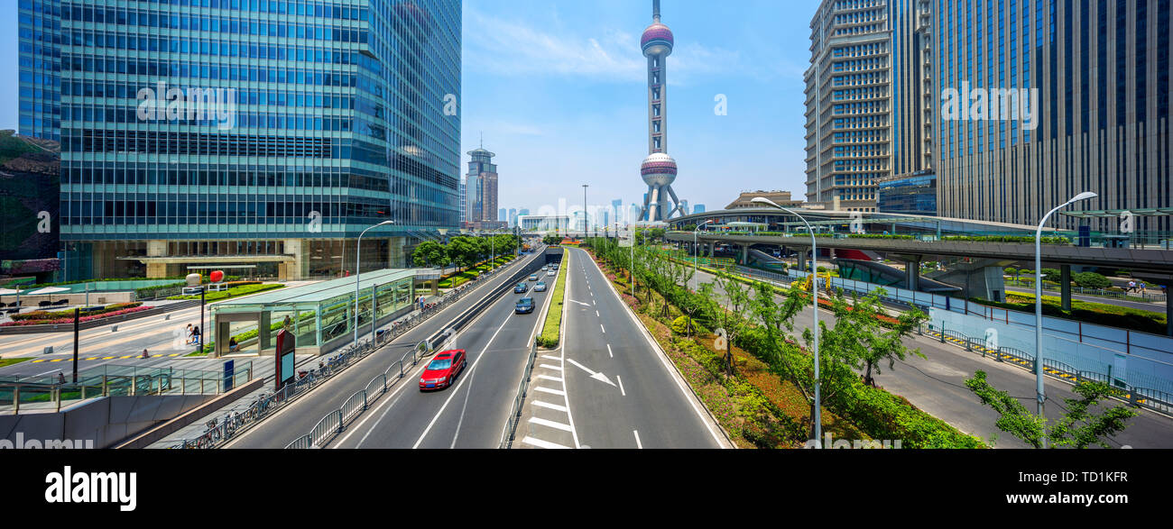 Shanghai downtown traffic hi-res stock photography and images - Alamy