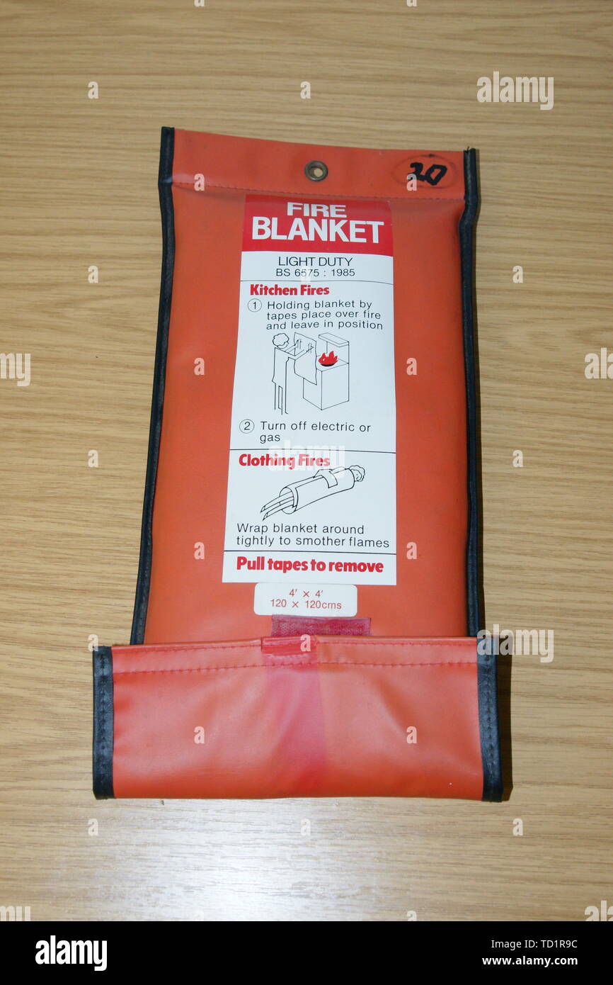 Kitchen fire extinguisher hires stock photography and images Alamy