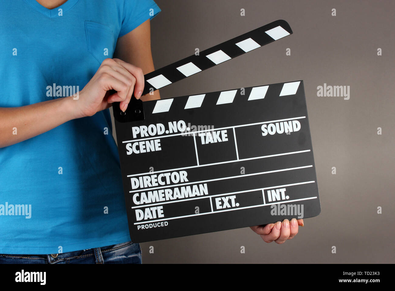 Киношный фон. День кино в россии 2023. День российского кино. Съёмка (кинематограф). Актриса на съемочной площадке.