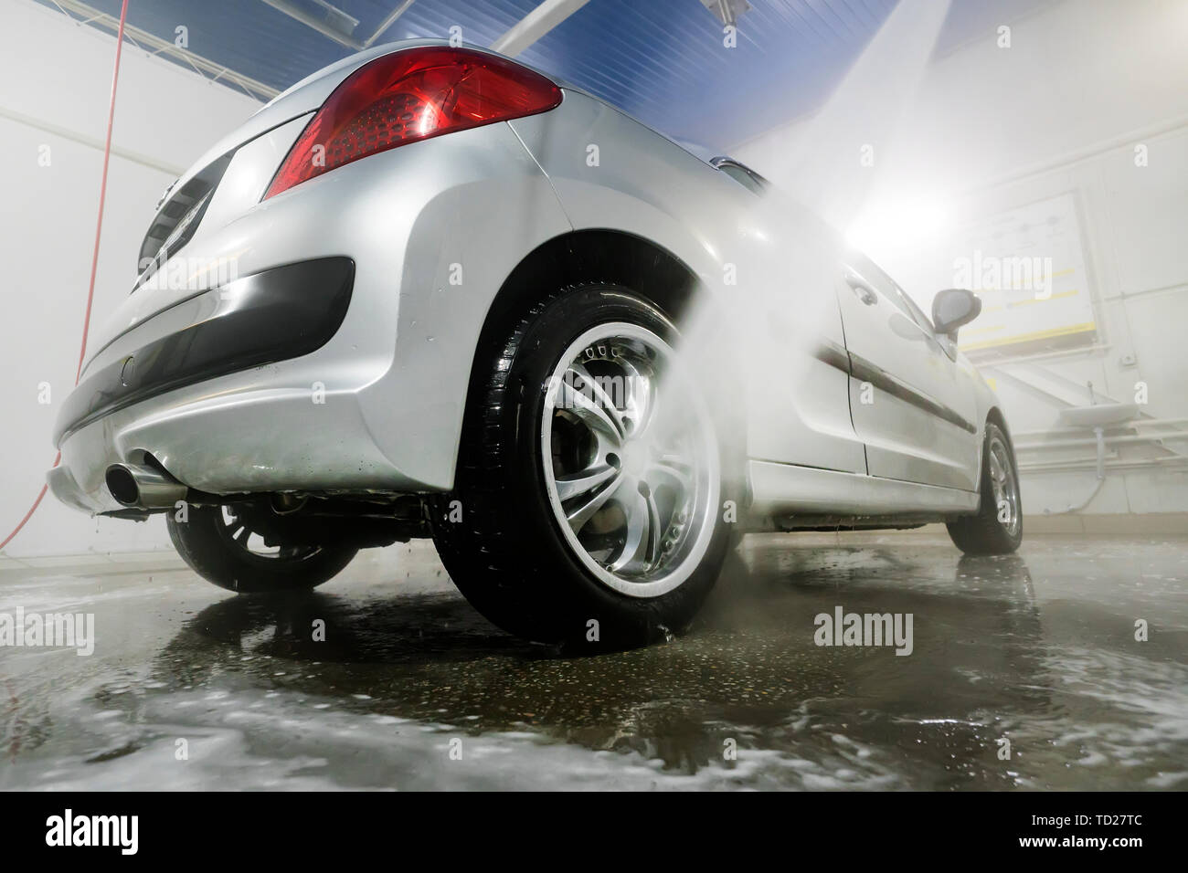 Self Cleaning Stylish Car In The Garage Wash Kolesnogo Drive