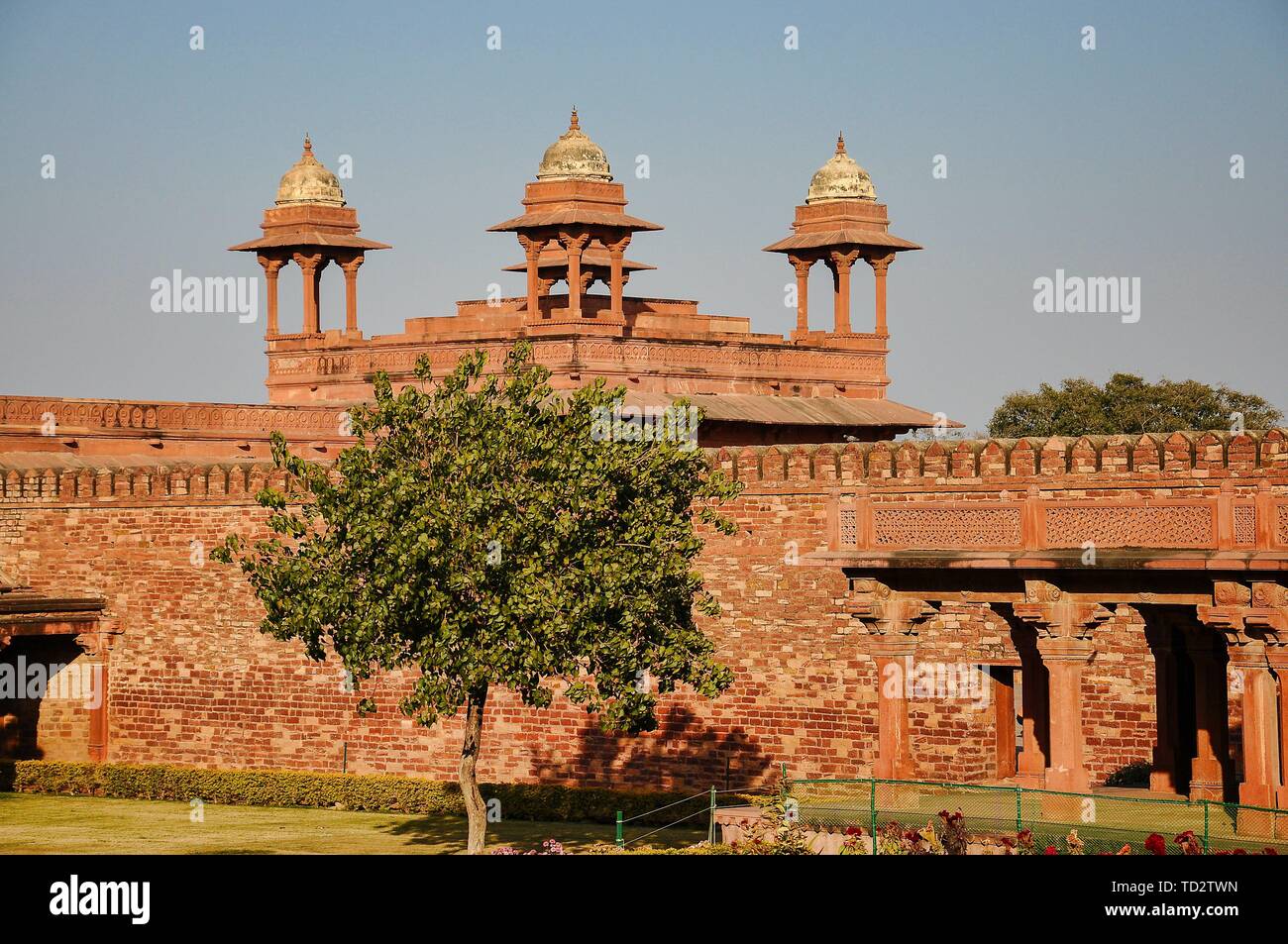 Akbar mughal emperor hi-res stock photography and images - Alamy