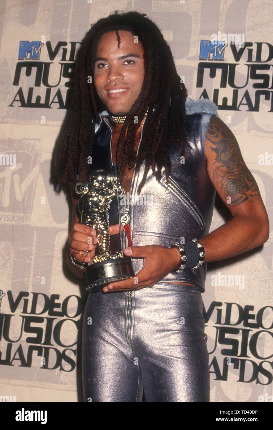 Lenny kravitz 1993 hi-res stock photography and images - Alamy
