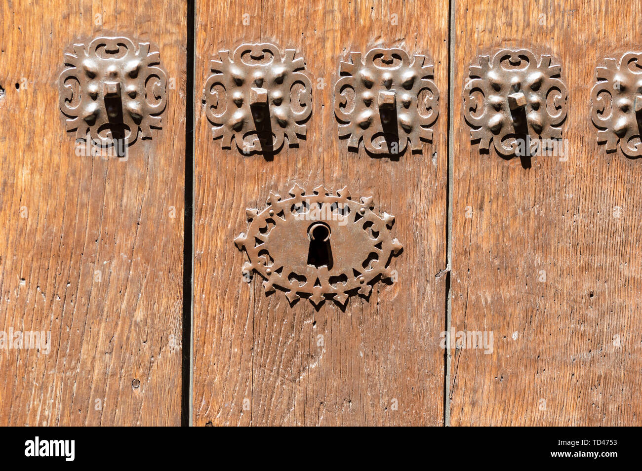 View weathered wooden door hi-res stock photography and images - Alamy