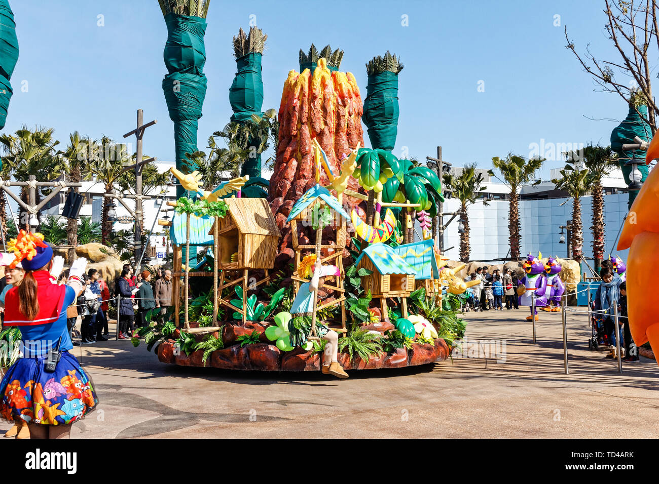 Shanghai Haichang Ocean Park float parade Stock Photo Alamy