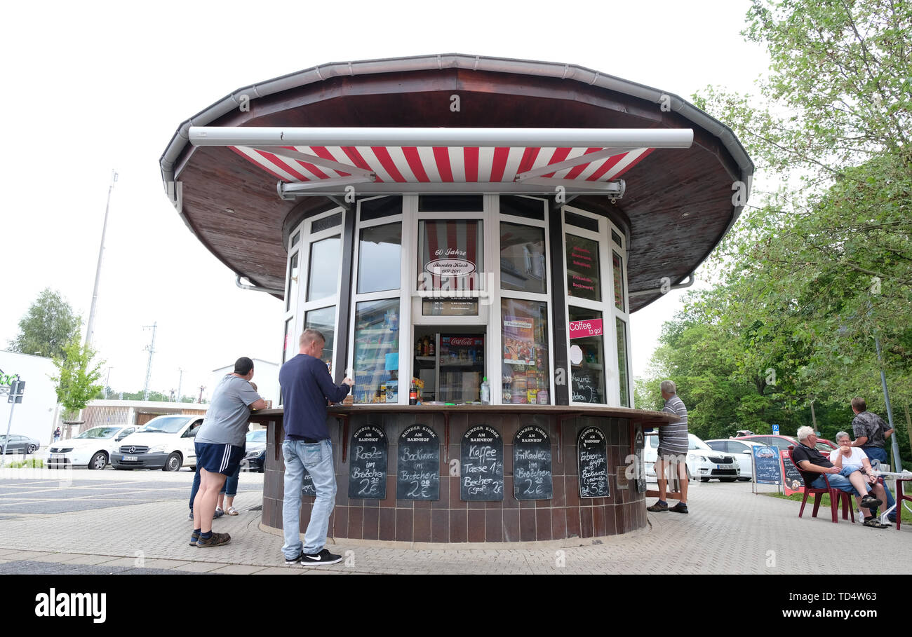 Sangerhausen, Germany. 07th June, 2019. The round kiosk at Sangerhausen railway station. The building was opened in 1963 and is a listed building. (to "Places with cult status - Special kiosks in Saxony-Anhalt") Credit: Sebastian Willnow/dpa-Zentralbild/ZB/dpa/Alamy Live News Stock Photo