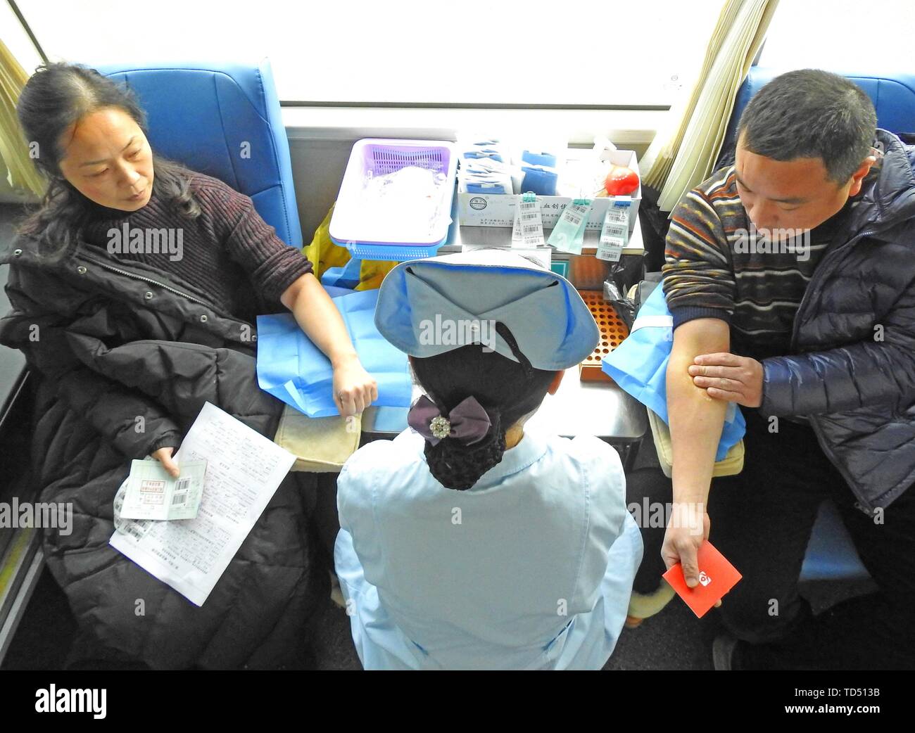 190612 Beijing June 12 2019 Xinhua Volunteers Donate