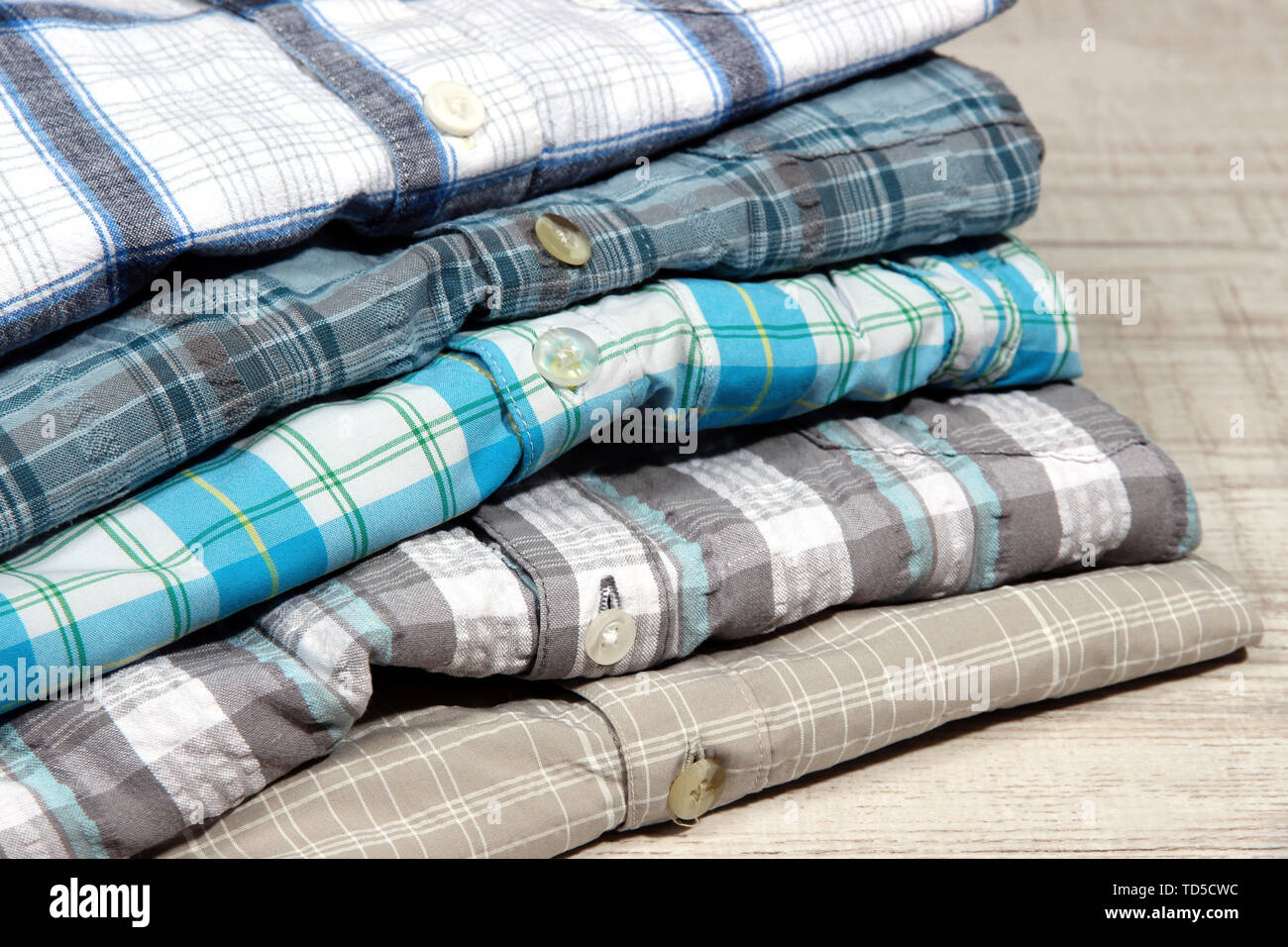 Solid shirts hi-res stock photography and images - Alamy