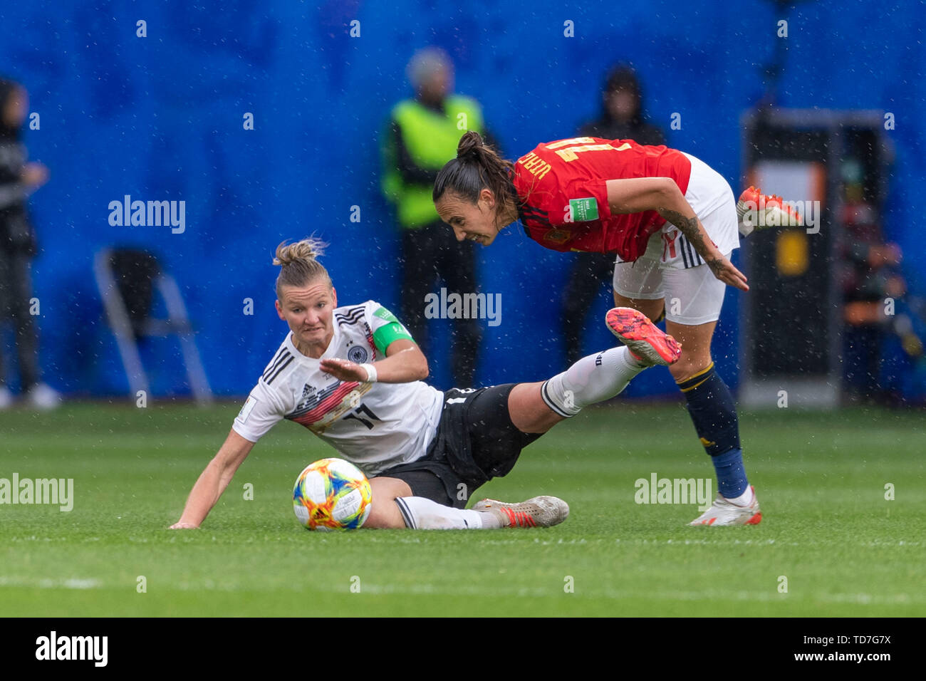 Valenciennes, France. 12th June, 2019. Alexandra Popp (Germany) Virginia Torrecilla (Spain) during the FIFA Women's World Cup France 2019 Group B match between Germany 1-0 Spain at Hainaut Stadium in Valenciennes, France, June12, 2019. Credit: Aflo Co. Ltd./Alamy Live News Stock Photo
