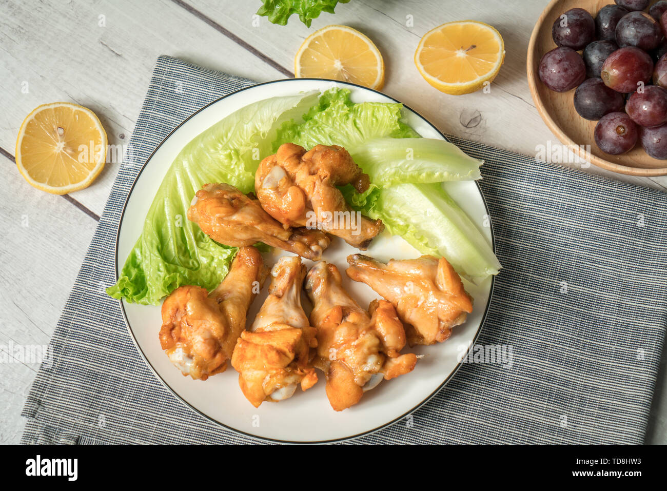 Chicken wings root hi-res stock photography and images - Alamy