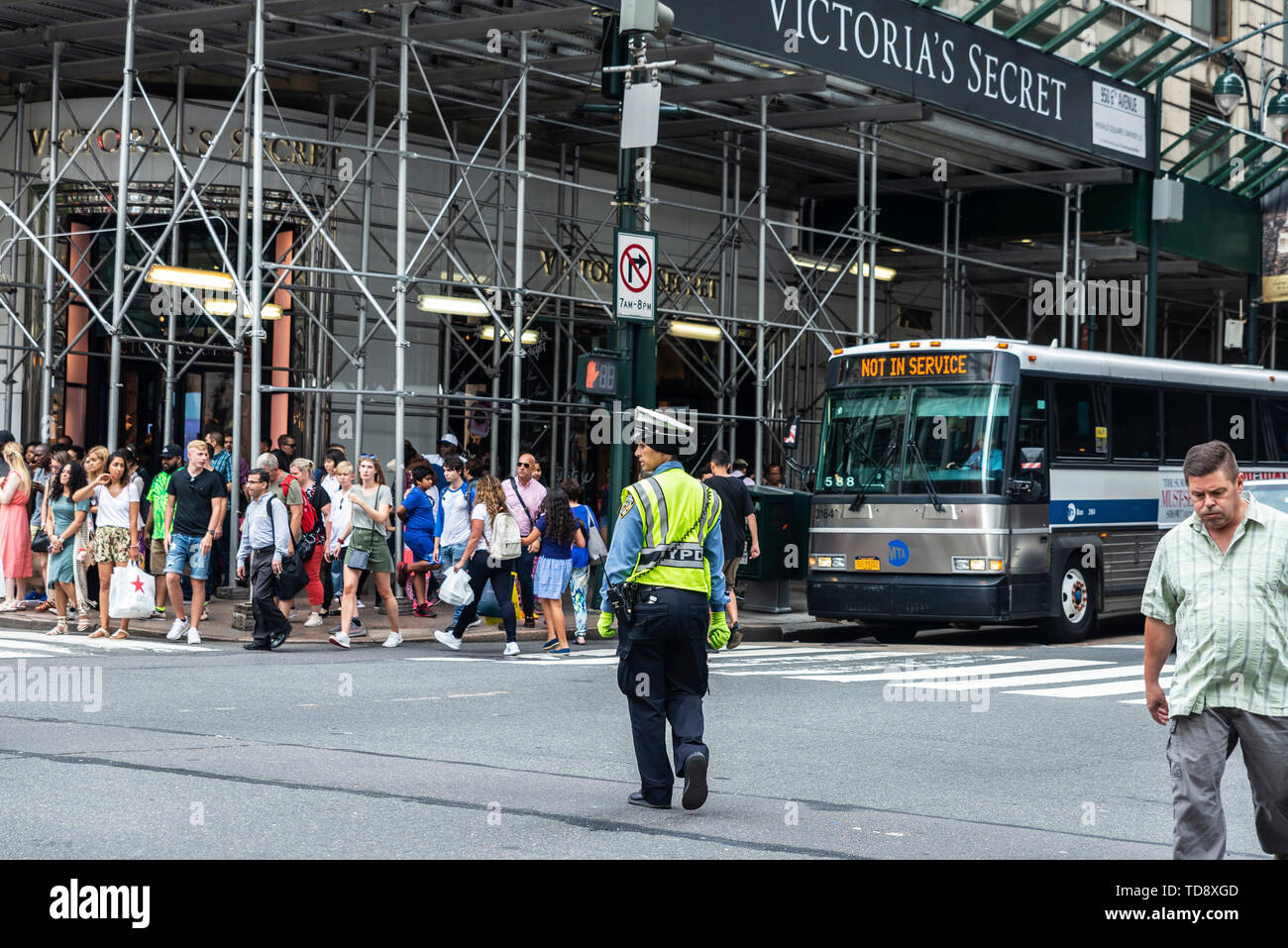 july 4th manhattan traffic