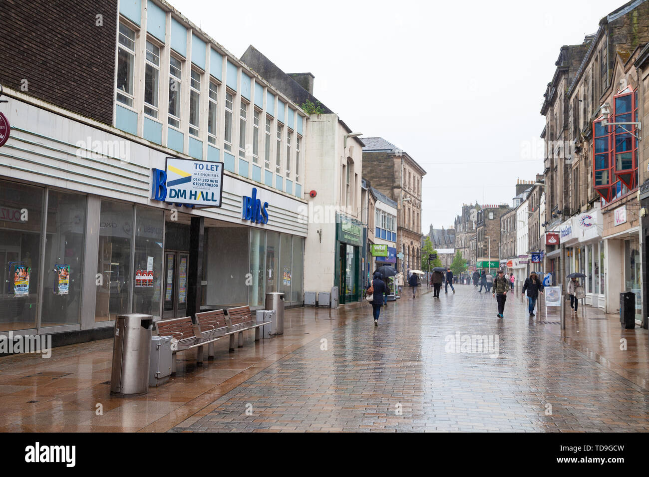 A rainy day on Kirkcaldy High Street Fife Scotland Stock Photo