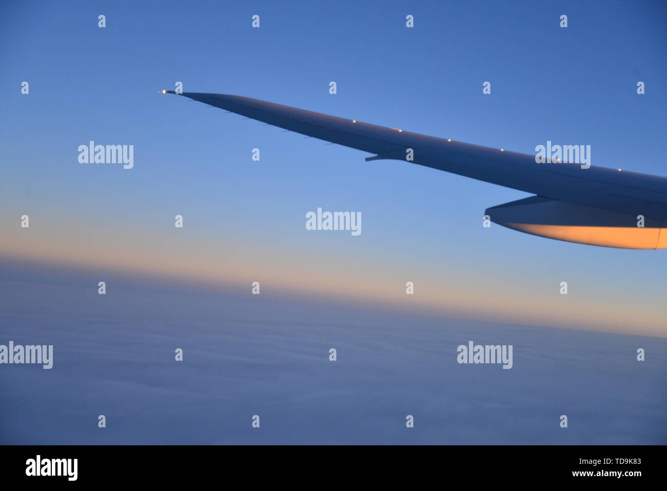 Comfortable airplanes hires stock photography and images Alamy