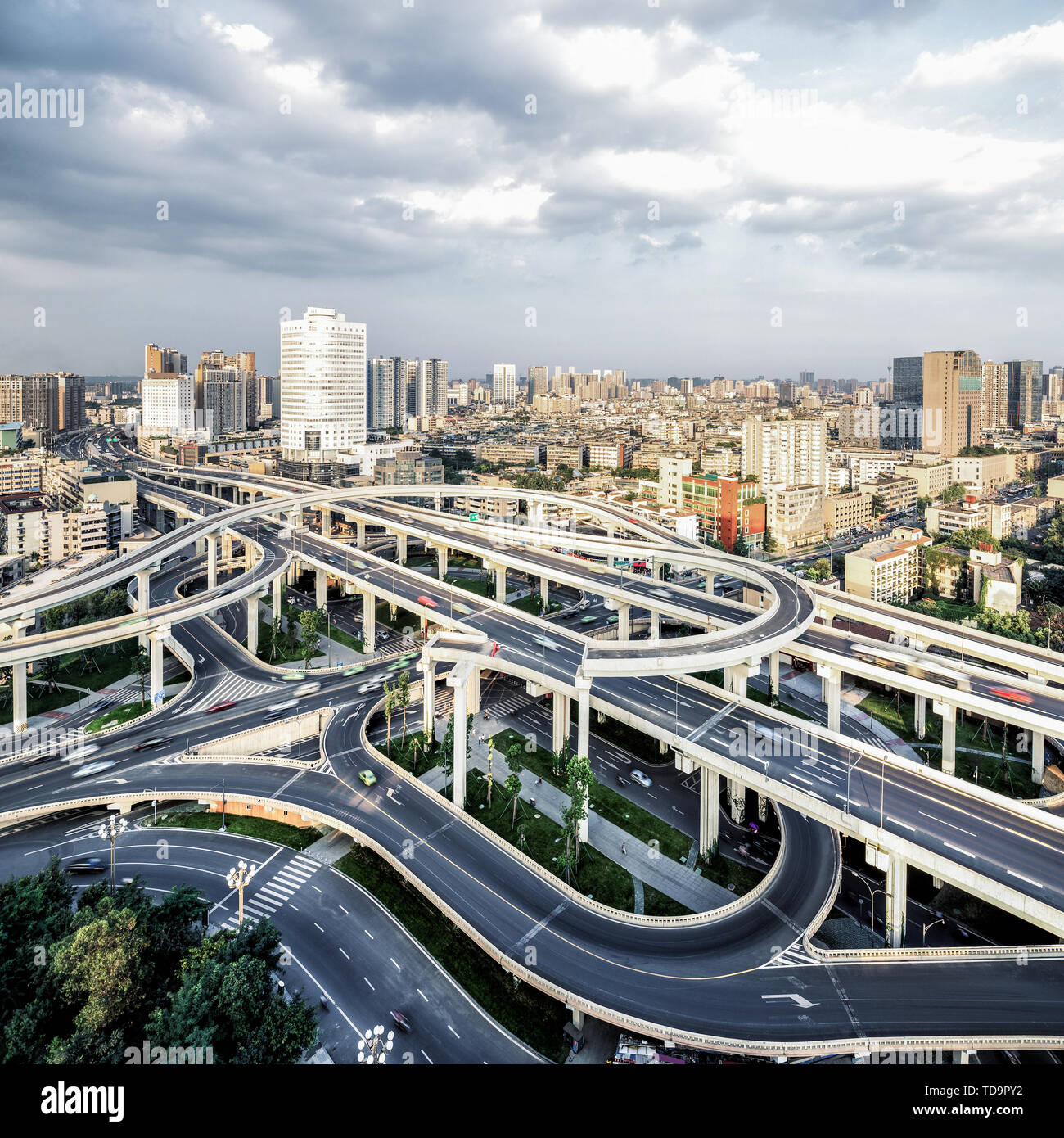 Skyline and roads Stock Photo Alamy