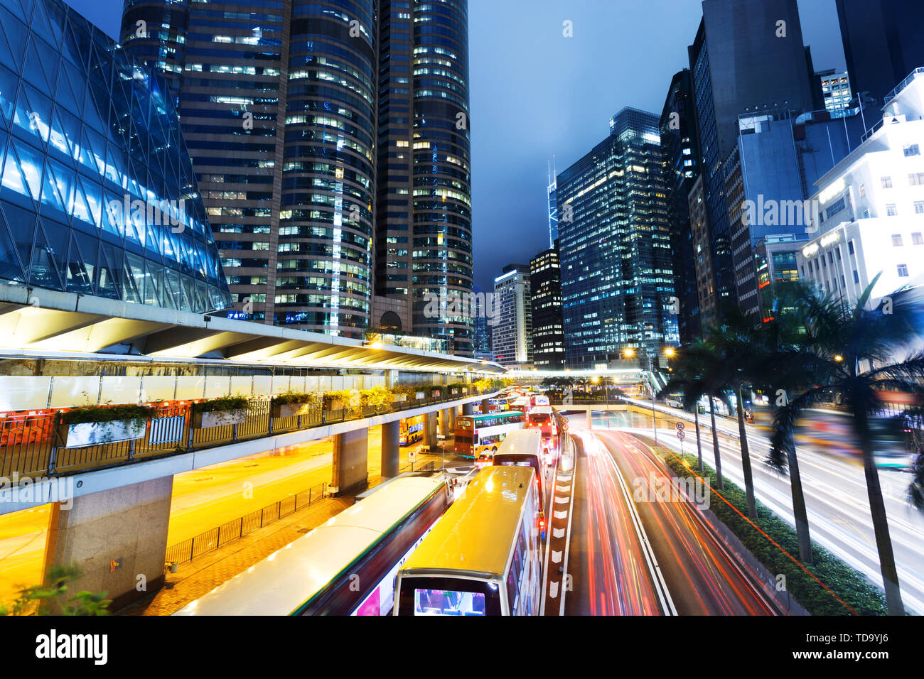 Cityscape traffic patterns hi-res stock photography and images - Alamy