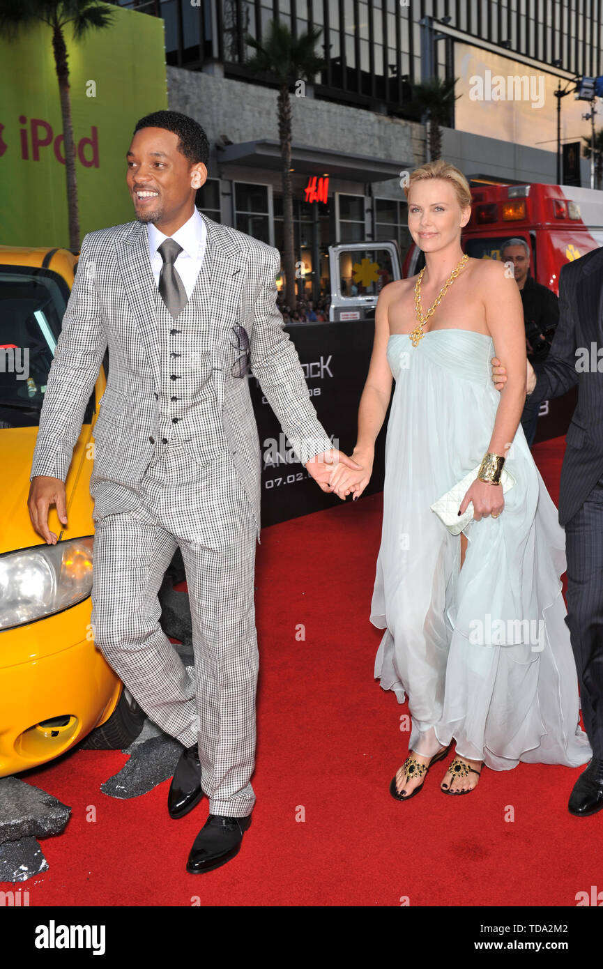 los-angeles-ca-june-30-2008-will-smith-charlize-theron-at-the-los-angeles-premiere-of-their-new-movie-hancock-at-graumans-chinese-theatre-hollywood-2008-paul-smith-featureflash-TDA2M2.jpg