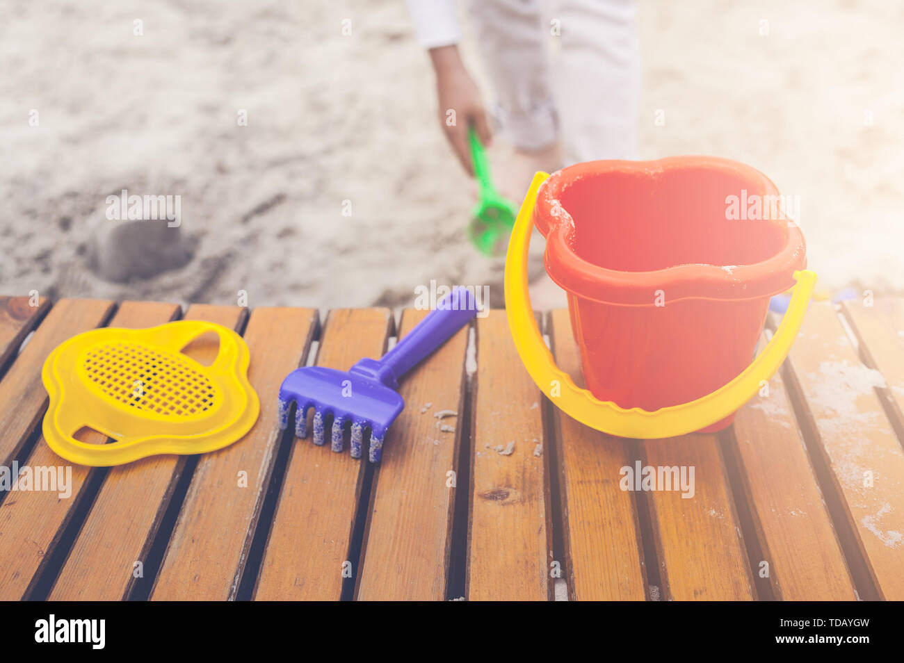 childrens plastic buckets